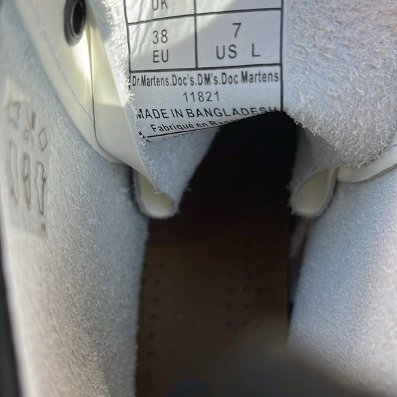 NWT DR MARTENS Smooth Leather Lace Up Boots! - Picture 11 of 13